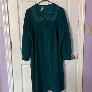 Vanity Fair Housecoat with Collar XL